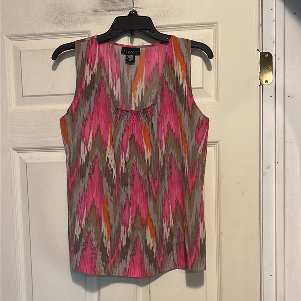 Apostrophe sleeveless top with an ikat-inspired multicolor print Size Small